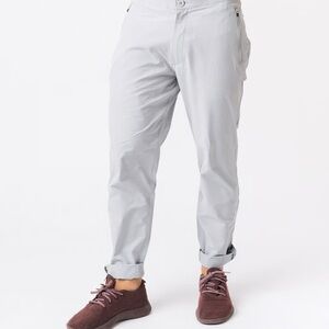 NWT Zyia Mens Gray Trainer Chino Large